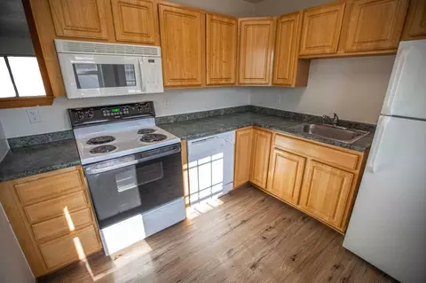 33 Wentworth Ct E, Minneapolis, MN 55419 photo 31