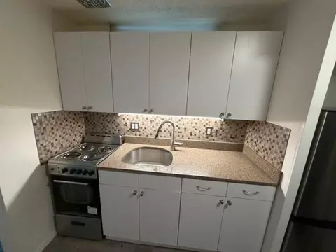 3807 S Water Ave, Portland, OR 97239