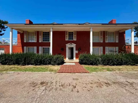 1310 65th Dr, Lubbock, TX 79412