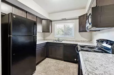 1 Kafern Dr, Lochearn, MD 21207 photo 4