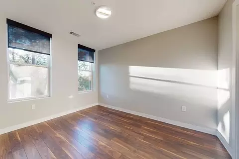 520 E Armour Blvd, Kansas City, MO 64109
