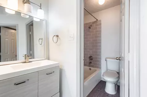 12200 Fleming Dr, Houston, TX 77013 photo 4