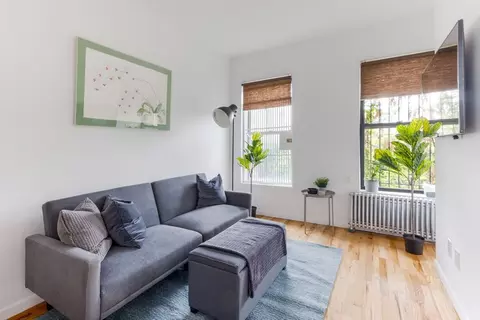 200 E 11th St, New York, NY 10003