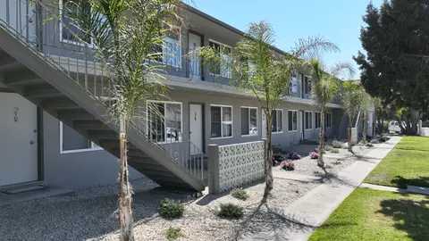 6587 Cervantes Rd, Isla Vista, CA 93117