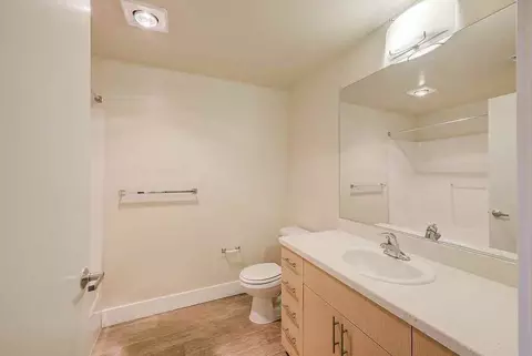 523 Broadway E, Seattle, WA 98102 photo 56
