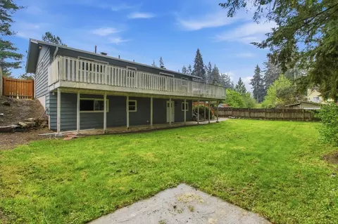 2006 211th Pl SW, Lynnwood, WA 98036