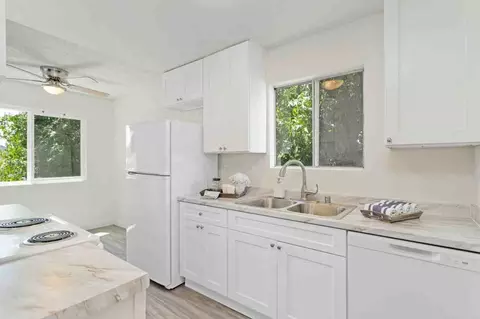 266 N El Camino Real, Oceanside, CA 92058 photo 4
