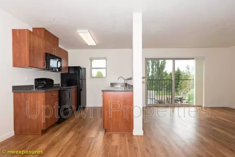 4775 4855- 4775 Sw Franklin Ave, Beaverton, OR 97005