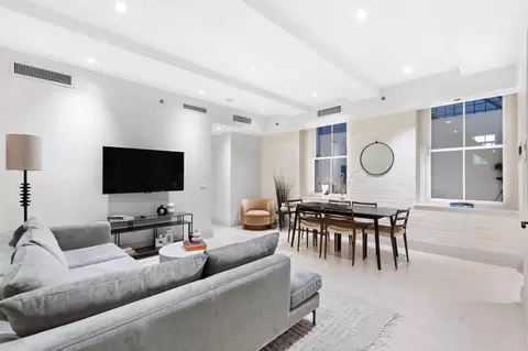 W 27th St, New York, NY 10001