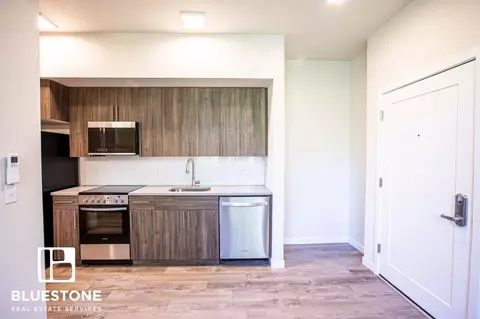 1311 SW Gibbs St, Portland, OR 97239