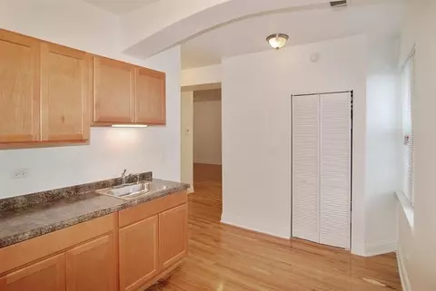 3501 W Adams St, Chicago, IL 60624 photo 3