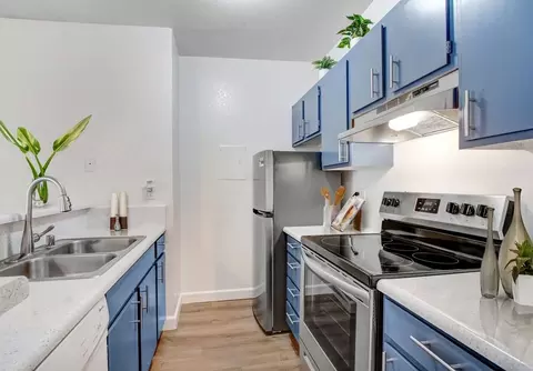 11669 Valerio St, Los Angeles, CA 91605