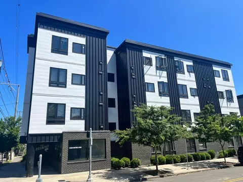 6800 N Interstate Ave, Portland, OR 97217