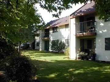 6820 SW Hall Blvd, Beaverton, OR 97008