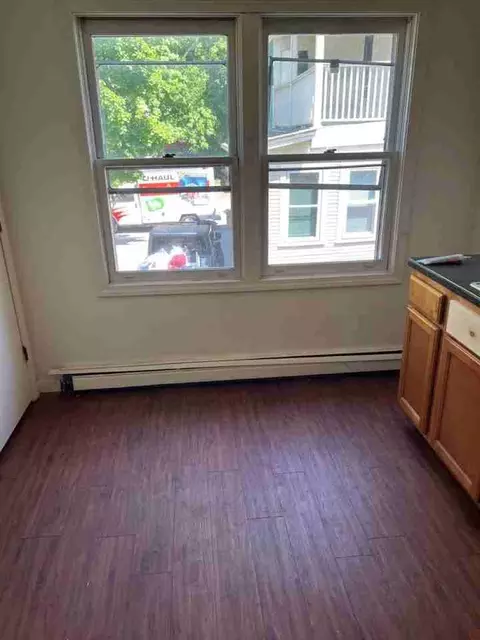 66 Hungerford Ter, Burlington, VT 05401