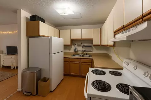 66 Hungerford Ter, Burlington, VT 05401