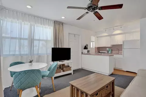 810 S Surf Rd, Hollywood, FL 33019