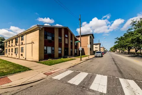 2225 E 87th St, Chicago, IL 60617 photo 4