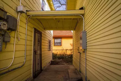 924 Saint James, San Antonio, TX 78202