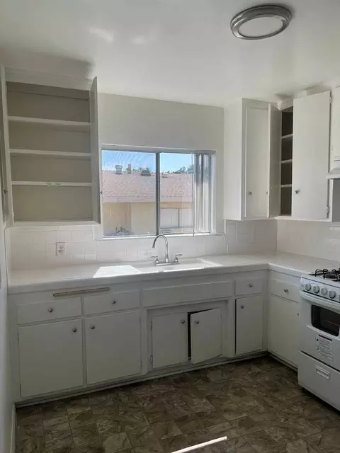 18400 Napa St, Northridge, CA 91325 photo 14