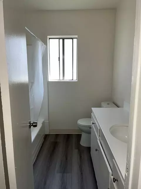 18400 Napa St, Northridge, CA 91325 photo 7