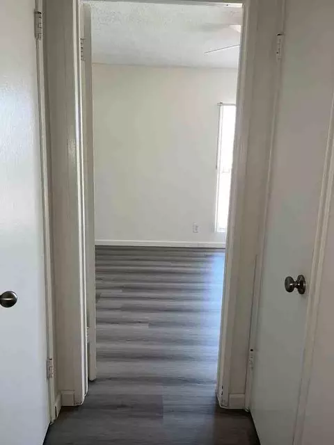 18400 Napa St, Northridge, CA 91325 photo 5