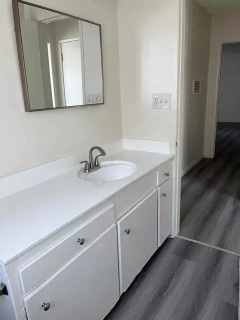 18400 Napa St, Northridge, CA 91325 photo 10