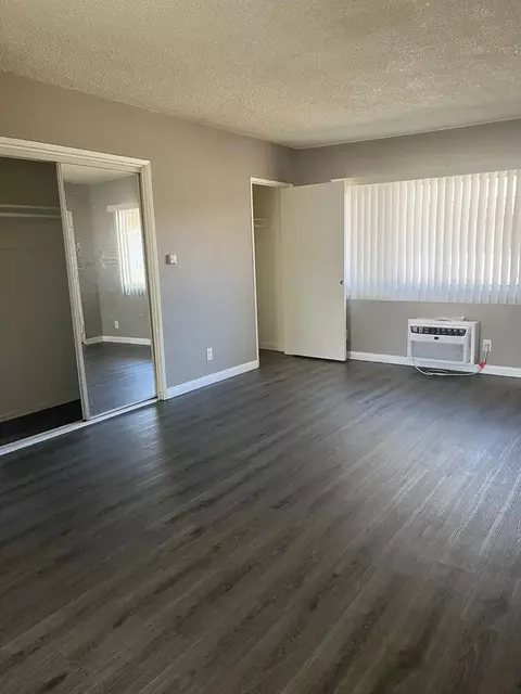 18400 Napa St, Northridge, CA 91325 photo 13