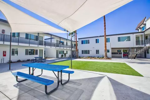 1050 S J St, Oxnard, CA 93030 photo 4
