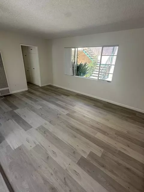 701 Meyer Ln, Redondo Beach, CA 90278 photo 3