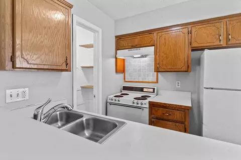 501 Vilas St, Leavenworth, KS 66048 photo 4