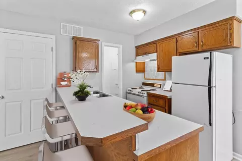 501 Vilas St, Leavenworth, KS 66048 photo 3