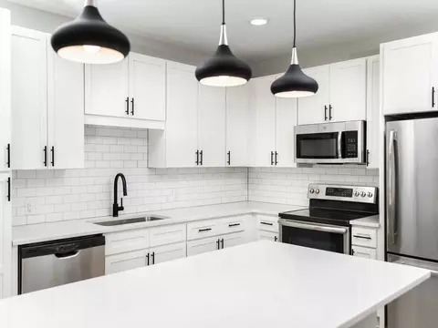 2250 Hawkins St, Charlotte, NC 28203 photo 2
