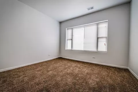 7300 S Yates Blvd, Chicago, IL 60649 photo 4
