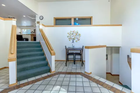 15135 Stone Ln N, Shoreline, WA 98133