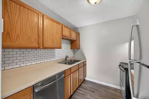 6540 Murray Ave, Cincinnati, OH 45227