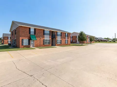 203 Summerfield Dr, Blanchard, OK 73010