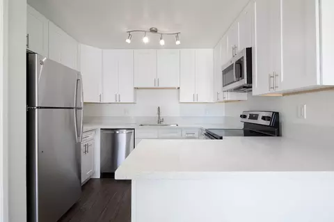 2925 Broadway, San Diego, CA 92102