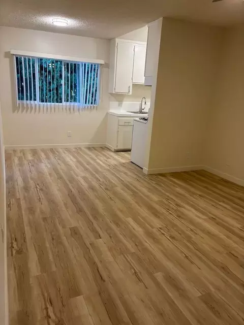 4112 Grand View Blvd, Los Angeles, CA 90066