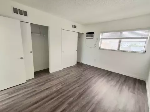 465 E 28th St, Hialeah, FL 33013 photo 6