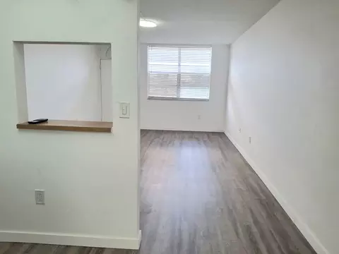 465 E 28th St, Hialeah, FL 33013 photo 12