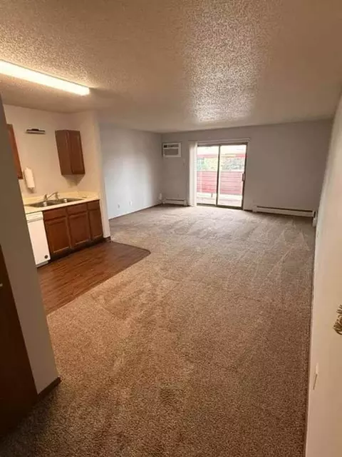 3505 Beaver Ave, Des Moines, IA 50310
