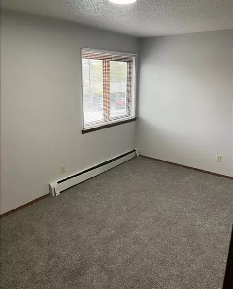 3505 Beaver Ave, Des Moines, IA 50310