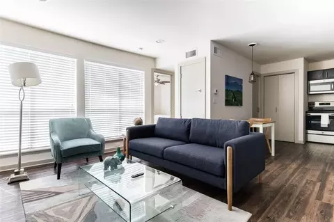 2806 Reagan St, Dallas, TX 75219