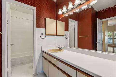 807 W 25th St, Austin, TX 78705 photo 15