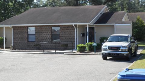 106 Meadow Ln, Raeford, NC 28376 photo 4