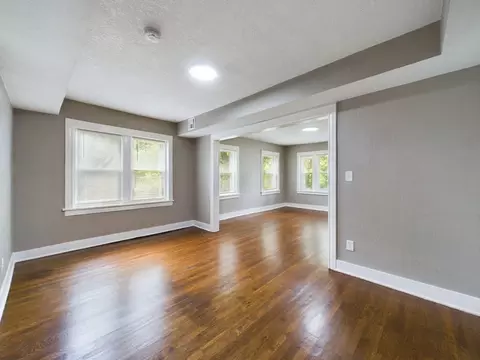 4205 Kenwood Ave, Kansas City, MO 64110