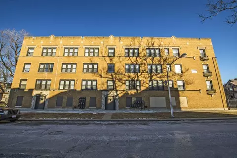 7417 S Phillips Ave, Chicago, IL 60649