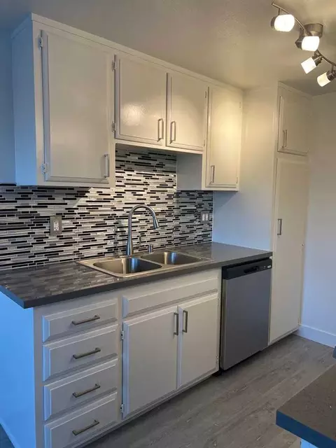 12381 Arrowhead St, Stanton, CA 90680 photo 5