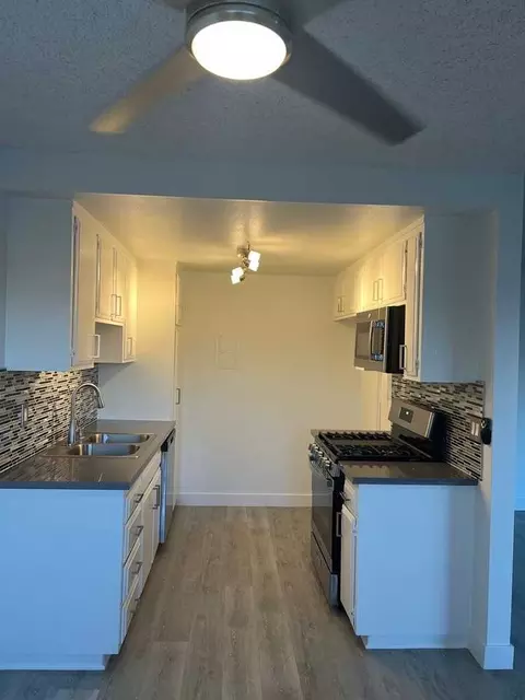 12381 Arrowhead St, Stanton, CA 90680